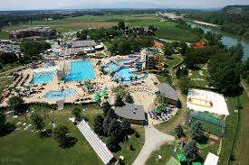 Stage de natation à Ptuj en Slovénie piscine découverte 