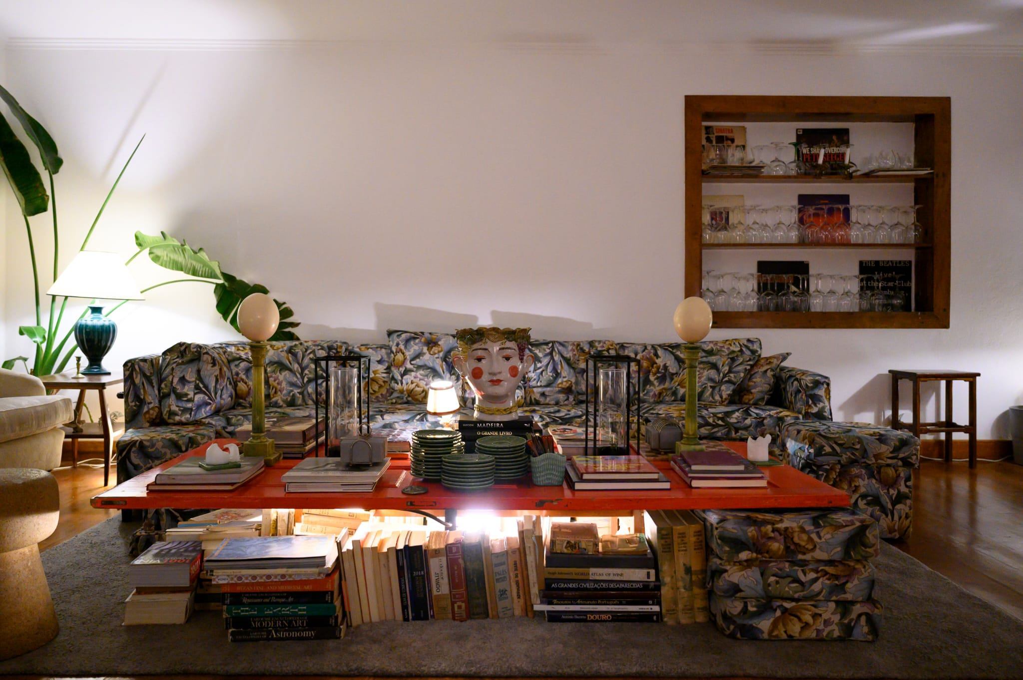 Dinner and Intimate Concert at a Secret Apartment in Lisbon