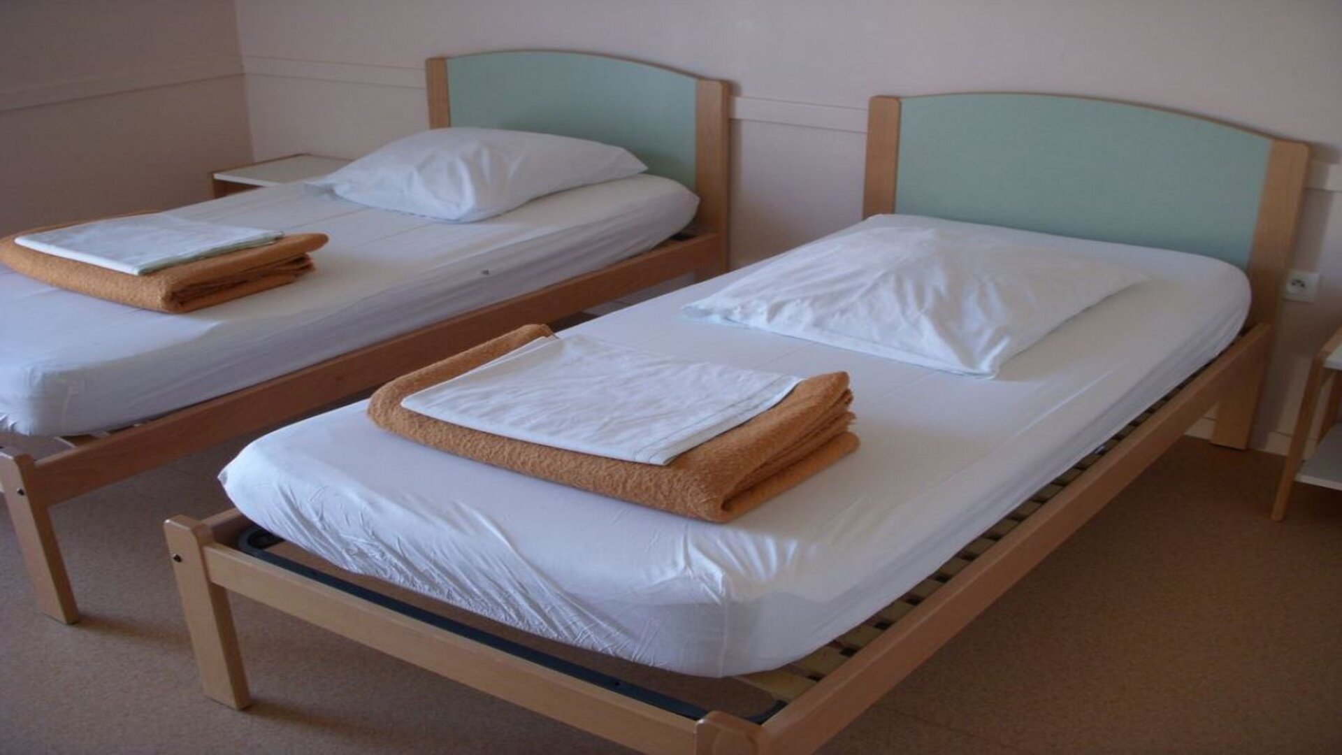 Stage de natation à Aubigny sur Nère hébergement chambre