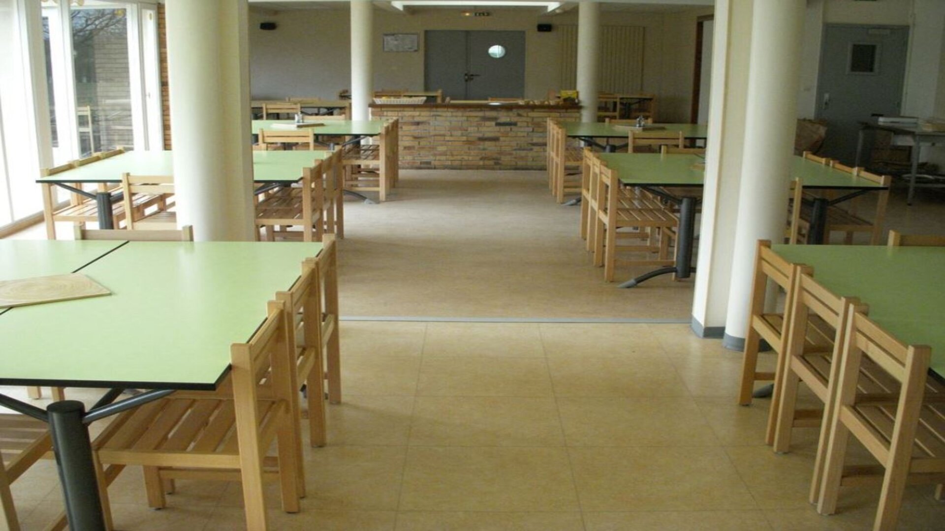 Stage de natation à Aubigny sur Nère hébergement espace restauration