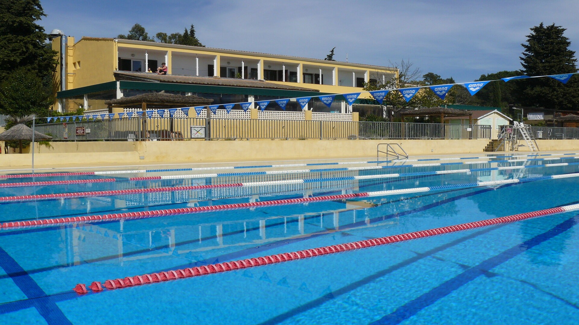 stage_natation_Grimaud_piscine (1).jpg