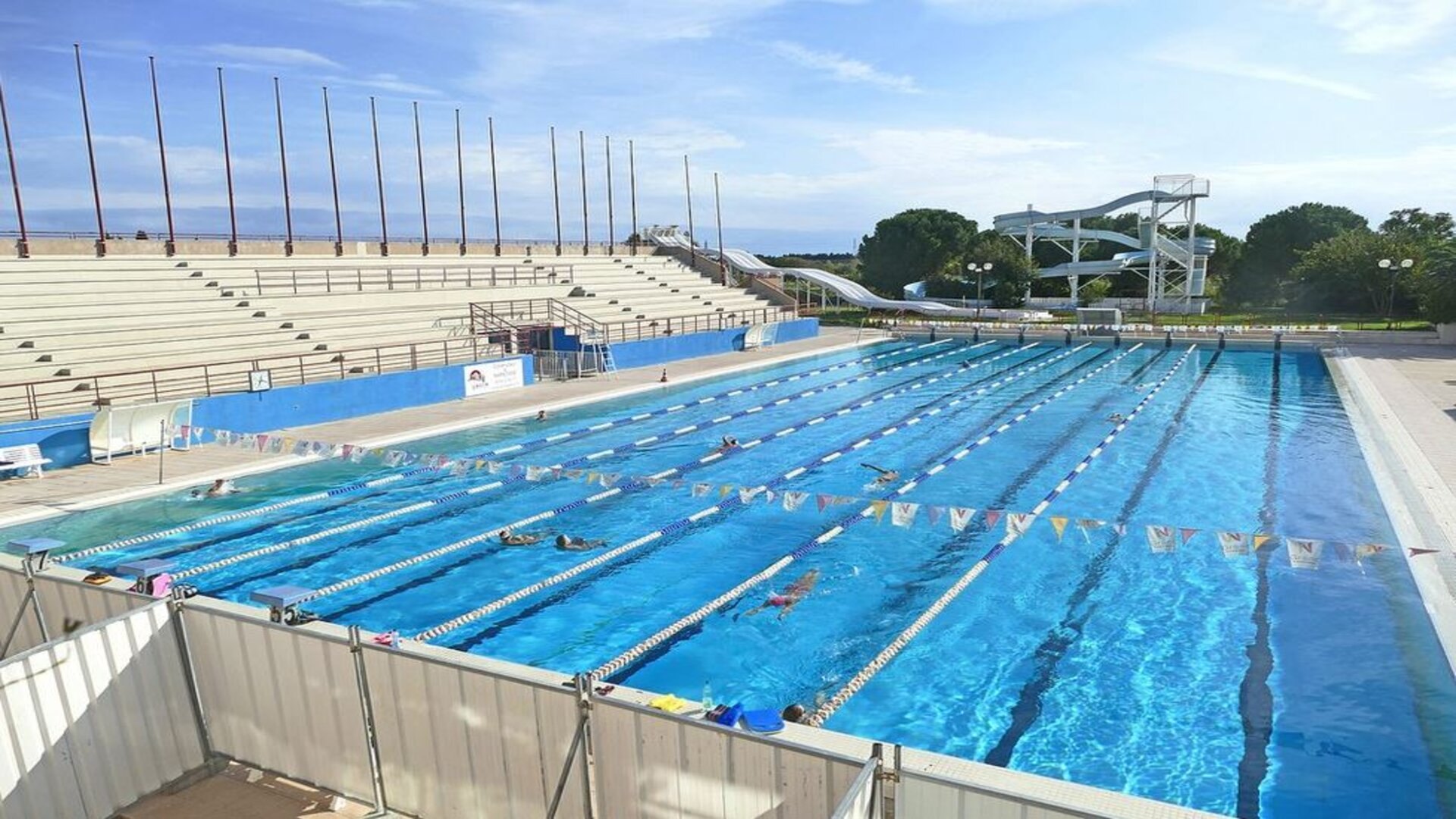 Stage de natation à Narbonne 50m découvert piscine 