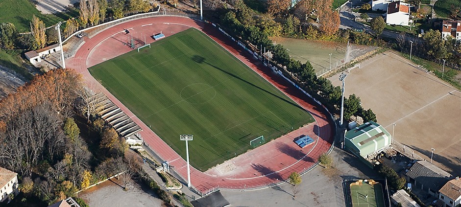 Stade-Adrien-Gilly-Manosque.jpg