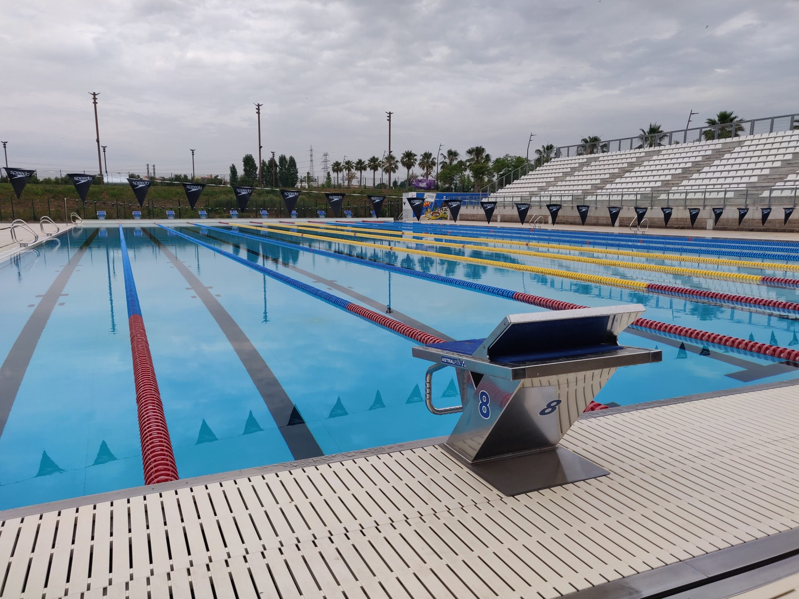 Stage de natation Sport'n go à Tarragone en Espagne - Piscine Olympique découverte 50m