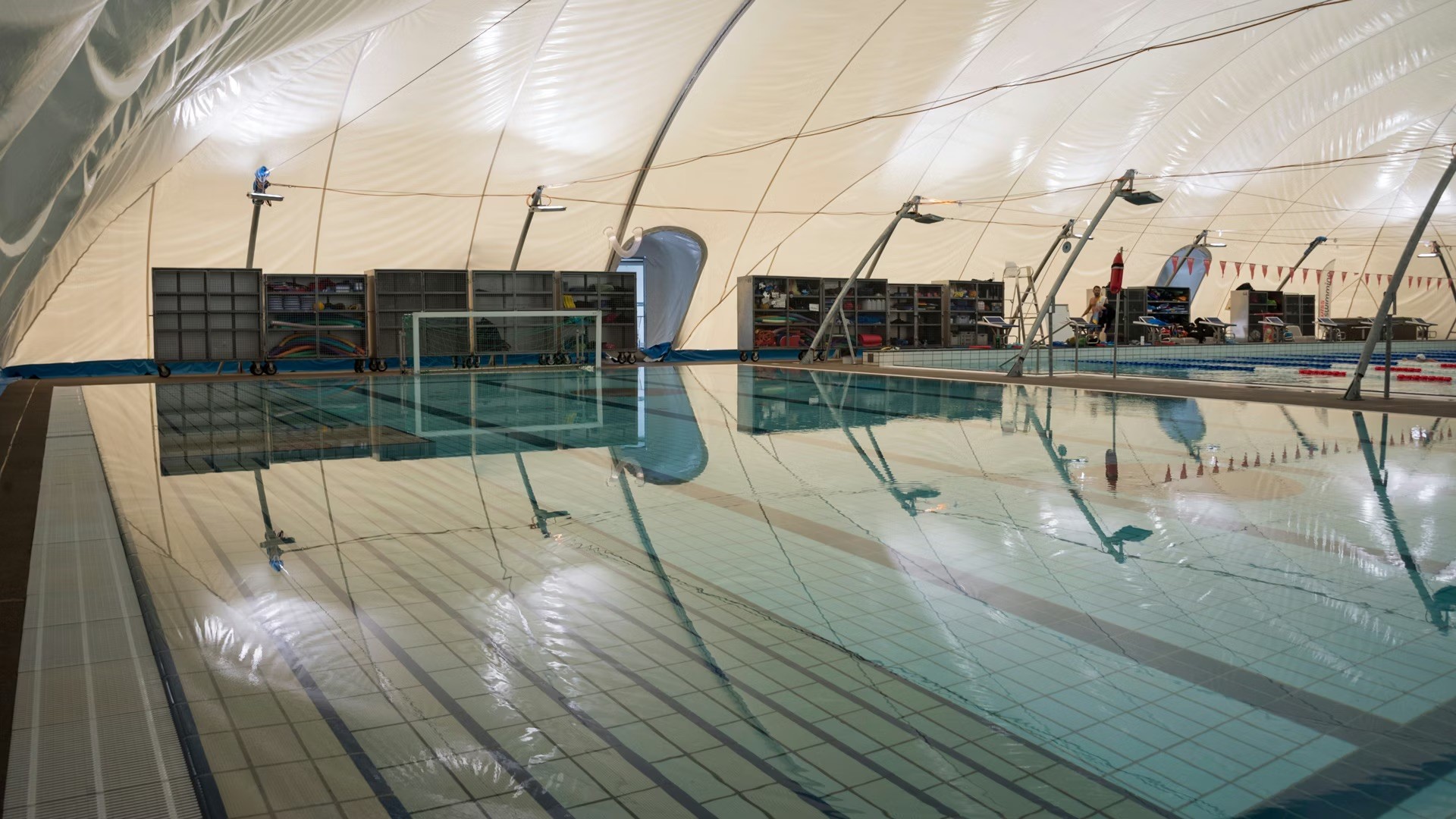 Piscina_coperta_2.jpeg