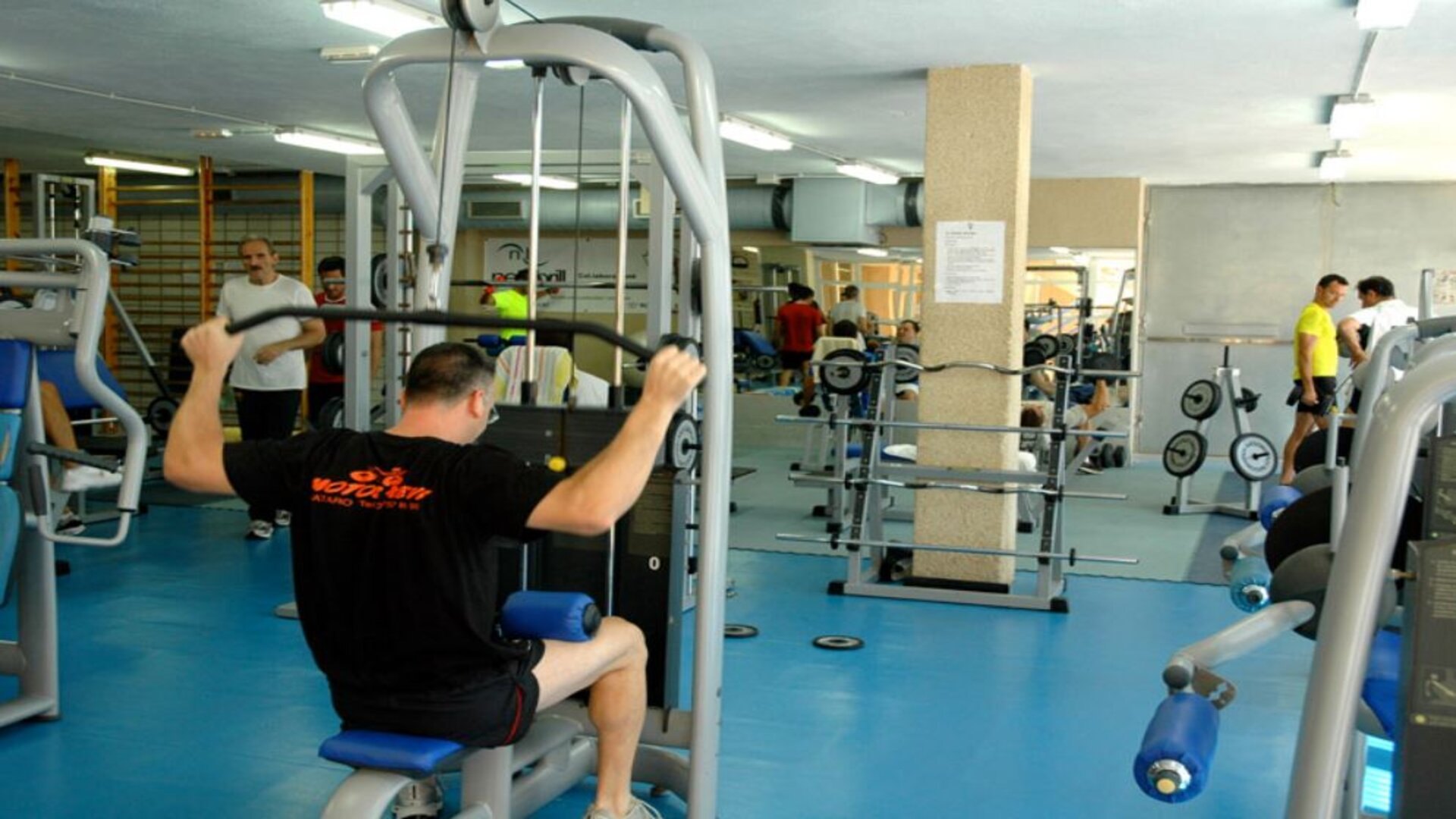 Stage de natation à Mataro en Espagne - Salle de musculation 