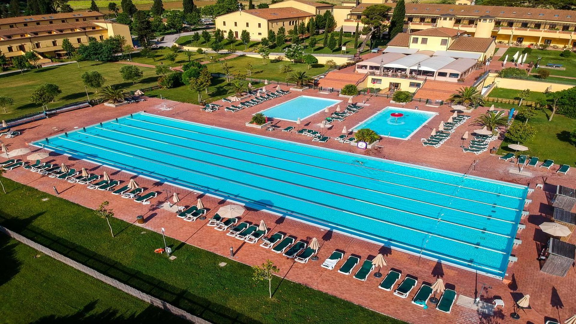 Stage de à natation à Piombino en Italie - Piscine olympique 50m découverte