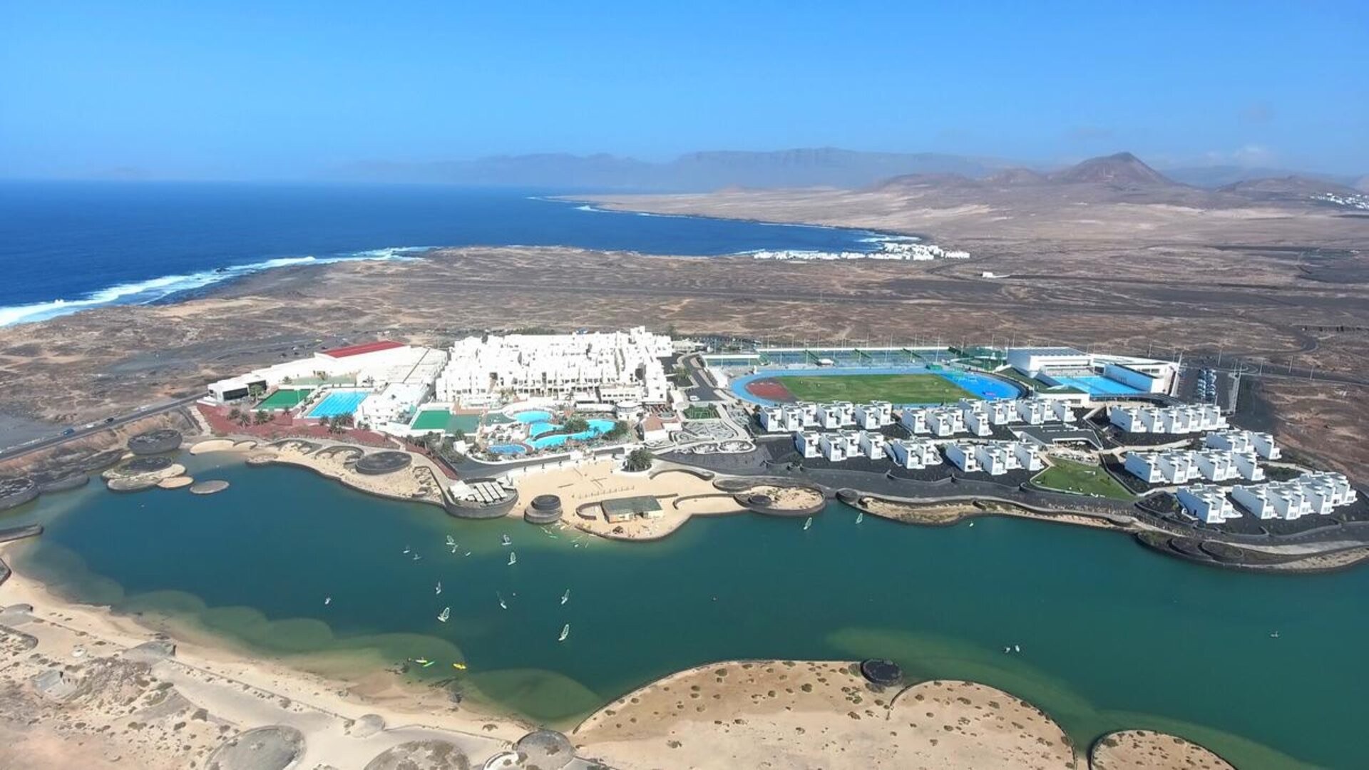 Stage de natation a Lanzarote - Piscine olympique découverte 50m 3.jpeg
