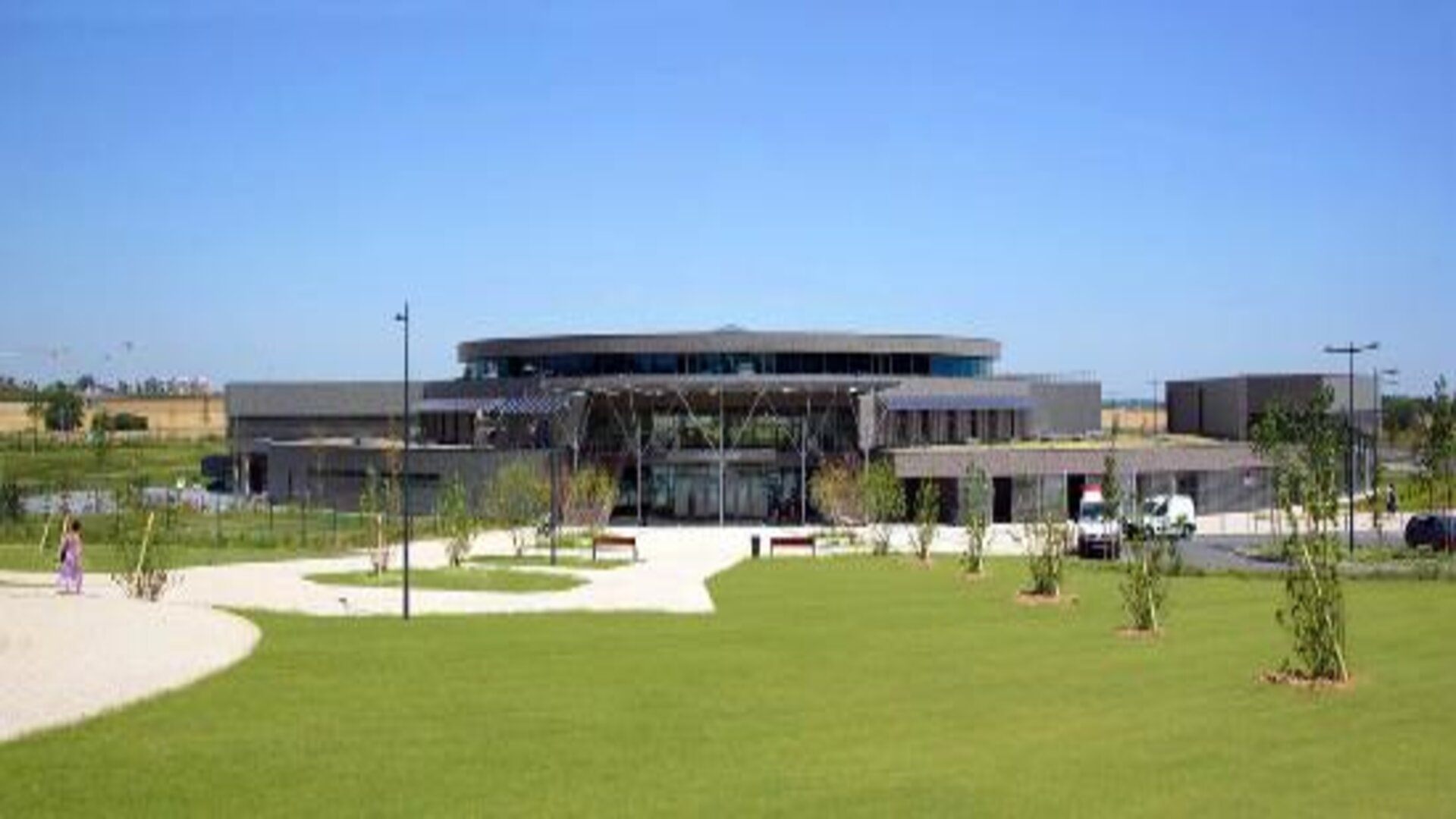 Stage de natation à Dijon Métropole piscine vue extérieure