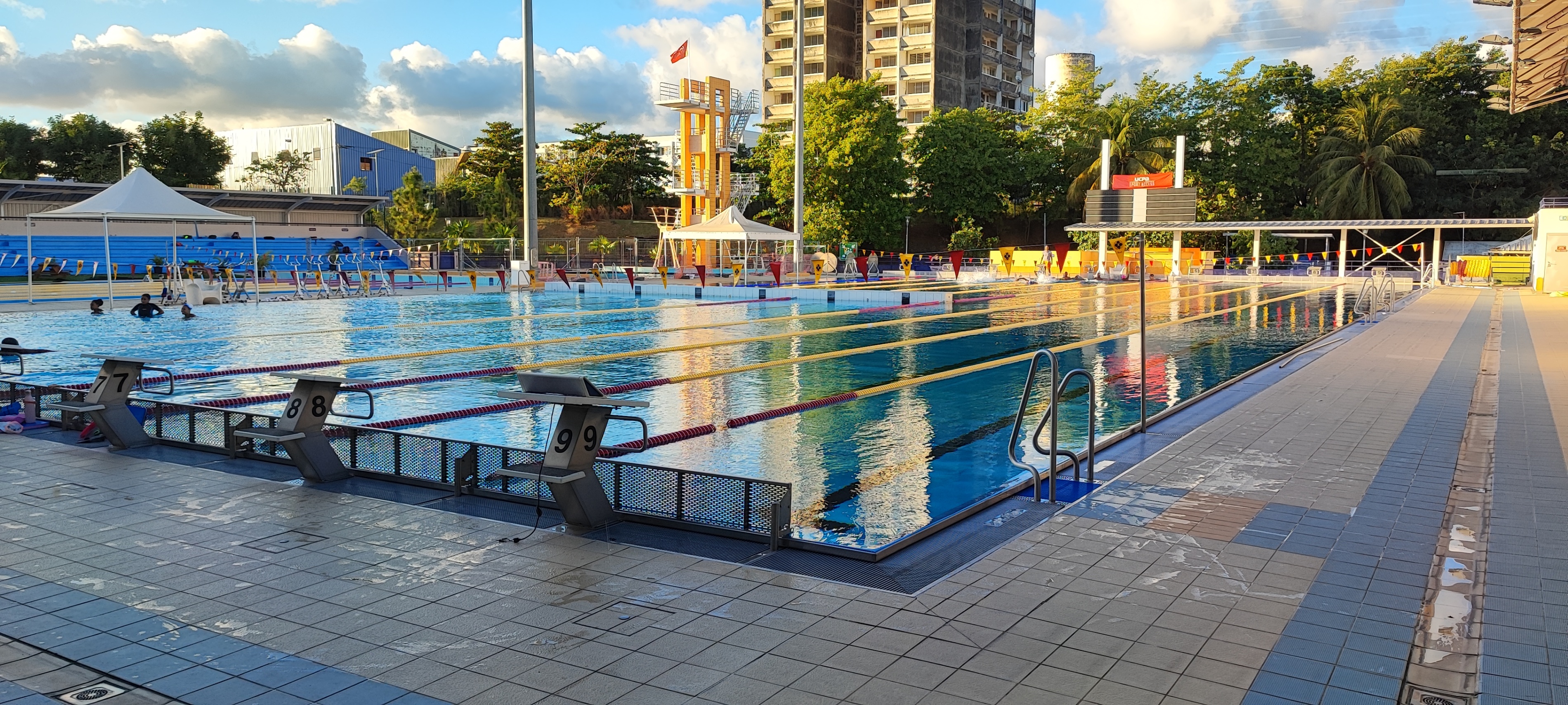 Stage de natation Sport'n Go à Le Lamentin en Martinique - Piscine Olympique extérieure 50m 
