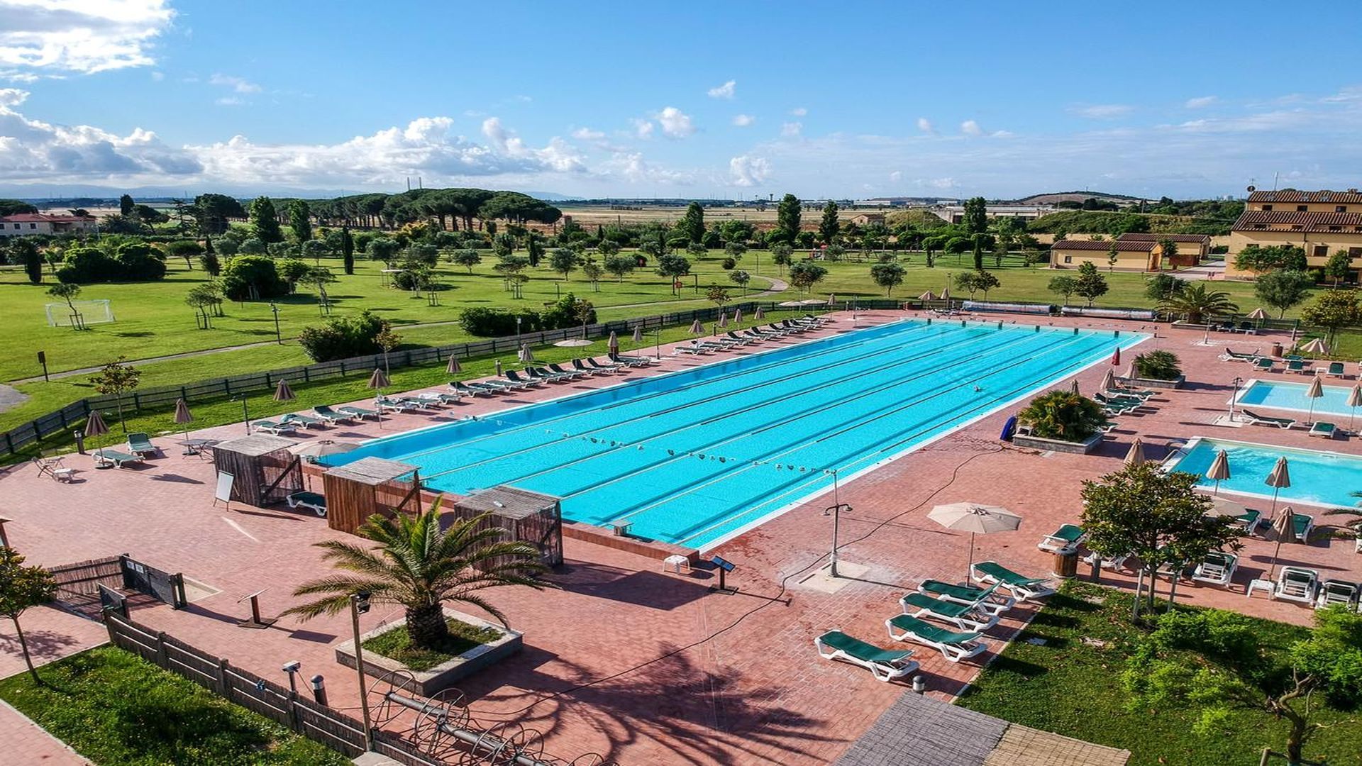 STAGE DE NATATION A PIOMBINO EN HOTEL 3*