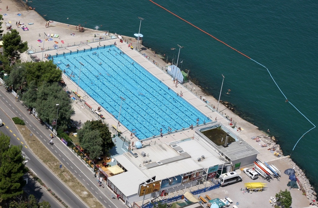 Stage de natation à Koper en Slovénie piscine découverte 