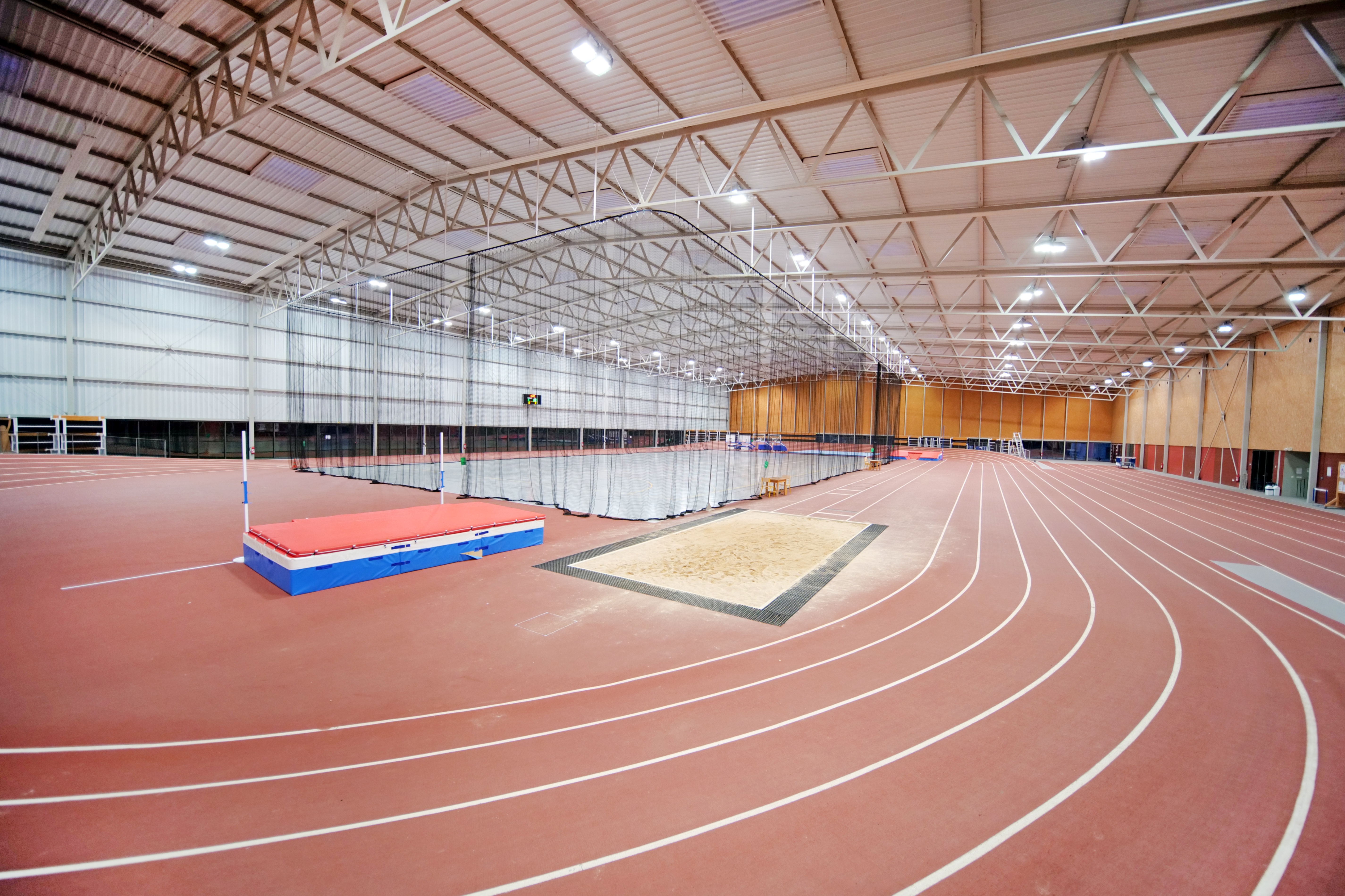 Stage de natation à Fontainebleau piste athlétisme