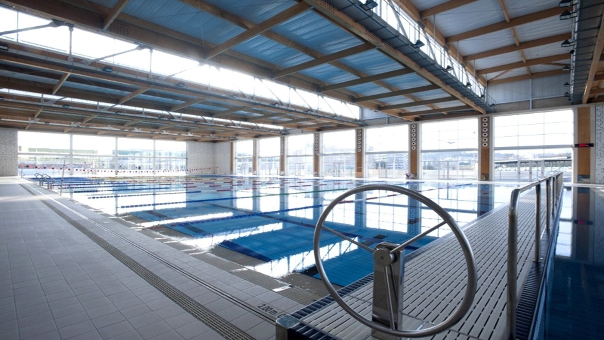 Stage de à natation à Lloret de Mar  -  Piscine olympique 50m couverte .jpg