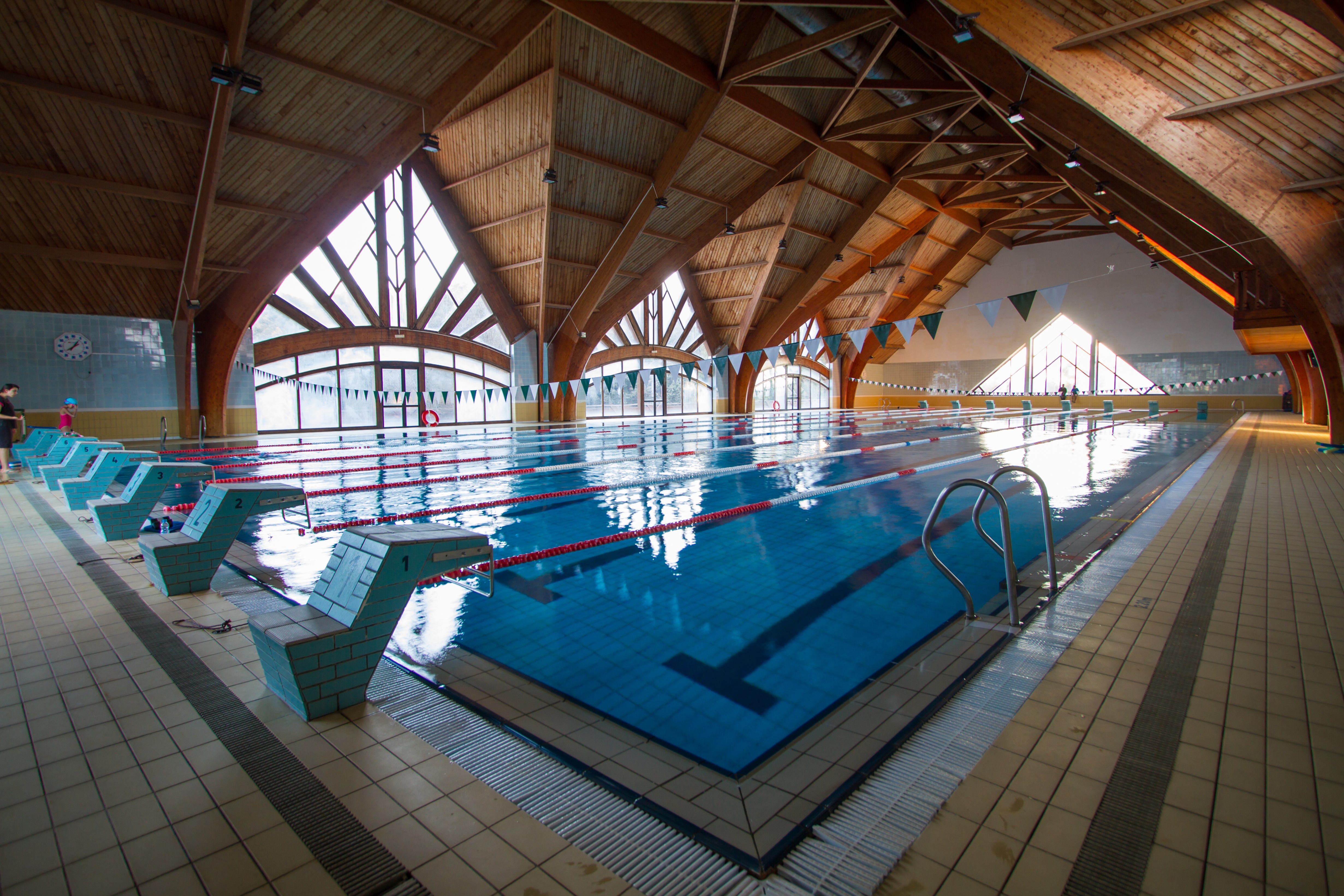 Stage de natation a Ifrane - Piscine olympique 50m couverte  1.jpg