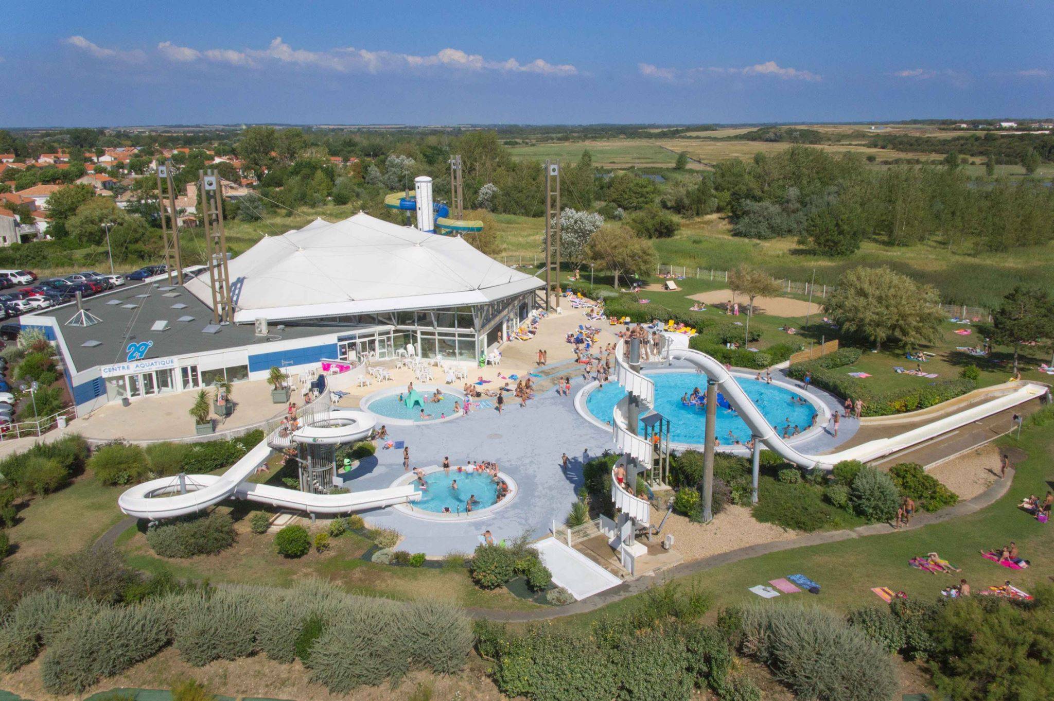 Stage de natation à Chatelaillon Plage piscine vue aérienne